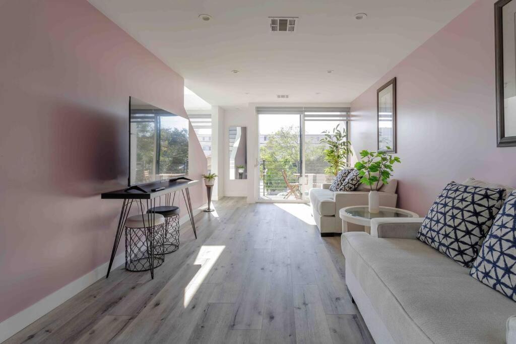 Villa Stunning Hollywood Townhouse With Sunny Views à Los Angeles Extérieur photo