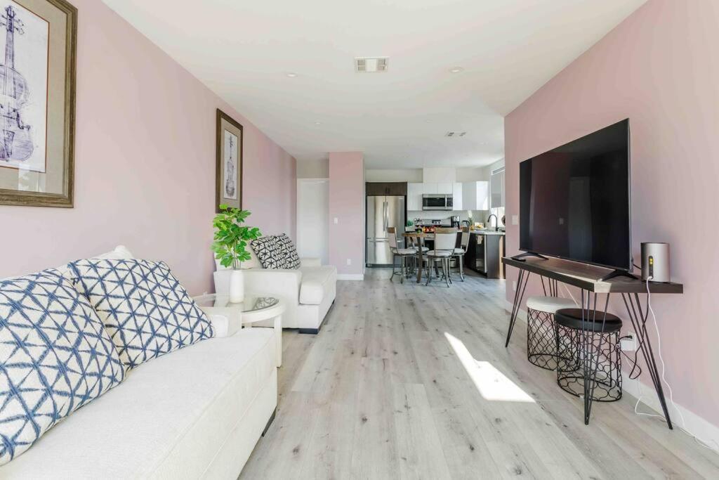 Villa Stunning Hollywood Townhouse With Sunny Views à Los Angeles Extérieur photo