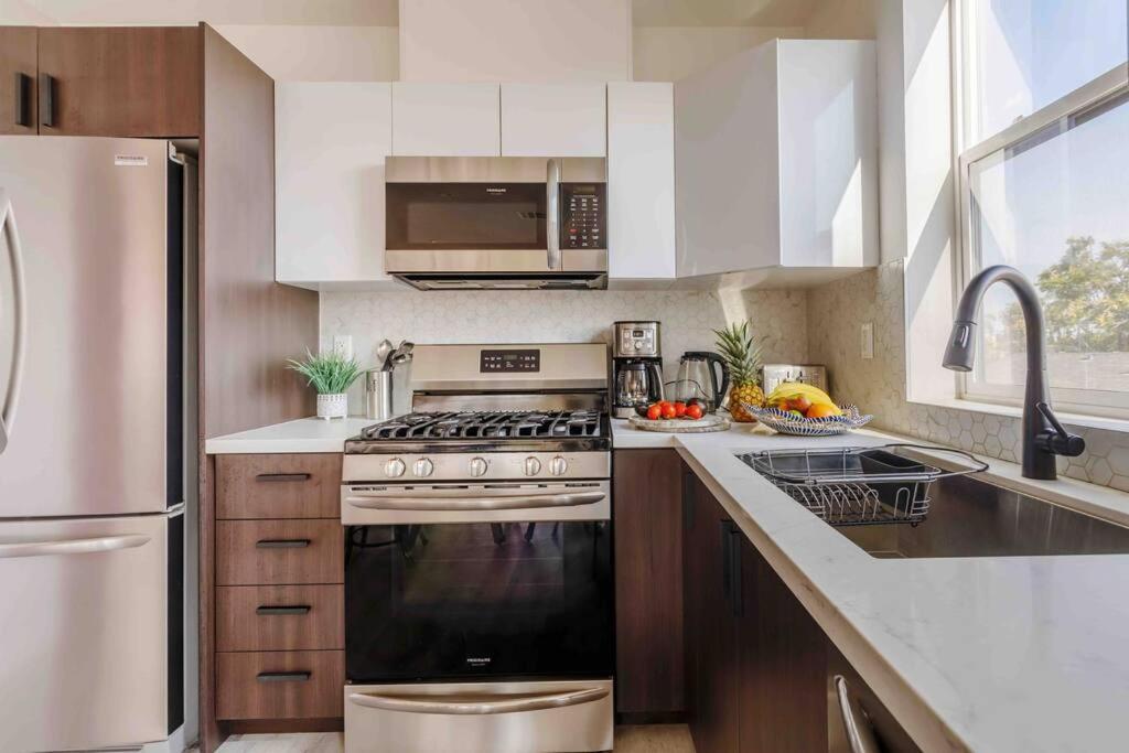 Villa Stunning Hollywood Townhouse With Sunny Views à Los Angeles Extérieur photo